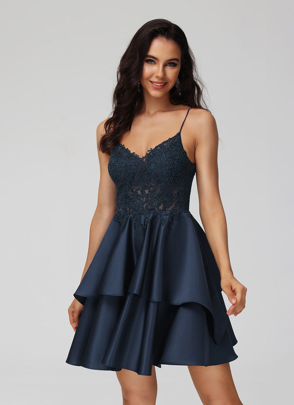 Robe Trapèze Satinée Courte Élégante - gallery 4