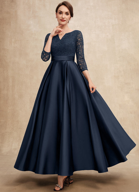 Robe Élégante Satinée Col V Nuit