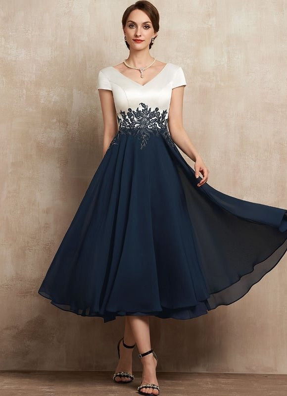 Robe Élégante Col V Satinée Chic