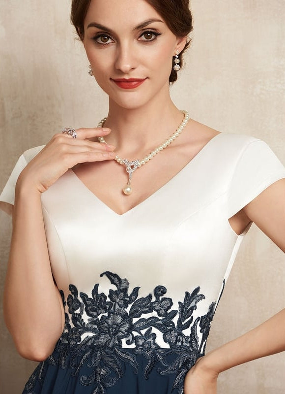 Robe Élégante Col V Satinée Chic - gallery 2