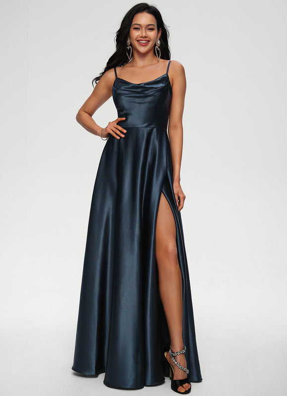 Robe Satinée Élégante Fendue Nuit - gallery 1