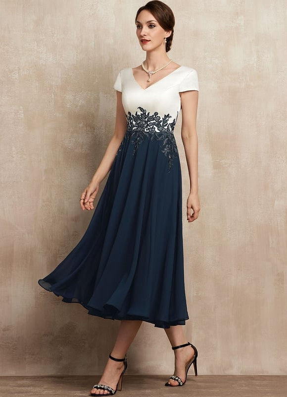 Robe Élégante Col V Satinée Chic - gallery 4